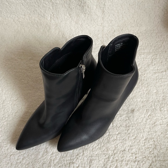 Black ankle booties - Picture 7 of 9